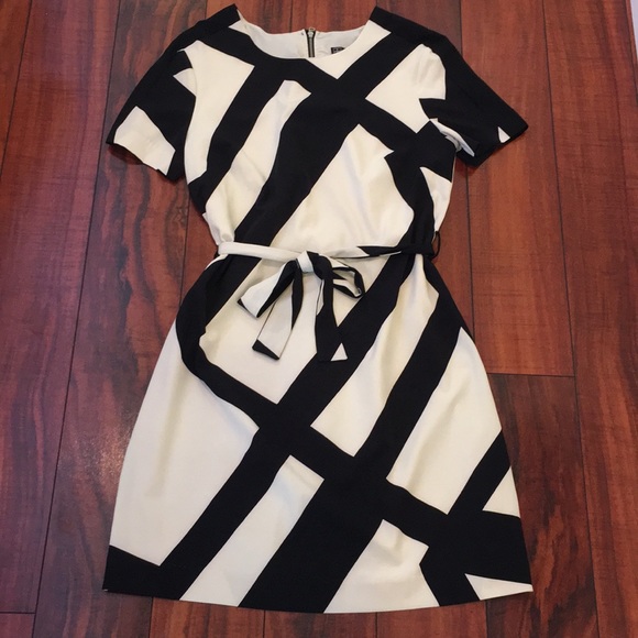 Carre Noir Dresses & Skirts - Carre Noir tie dress